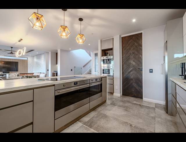 4 BEDROOM FREESTANDING FOR SALE IN SALT ROCK